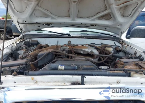 2004 Toyota Tacoma Prerunner V6 from USA, damaged, VIN 5TEGN92N74Z367660